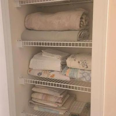 Closet Cleanout Of Linens, Blankets And Bathroom Decor