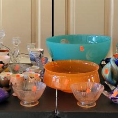 Sale Photo Thumbnail #7: Glassware