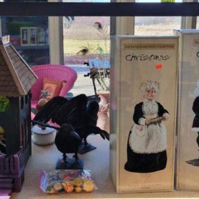 Sale Photo Thumbnail #370: Jacqueline Kent Collection