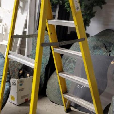 Sale Photo Thumbnail #445: Step Ladder