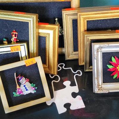 Sale Photo Thumbnail #90: Christmas Pins- Gerry's