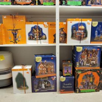 Sale Photo Thumbnail #193: Department 56 and Pumpkin Hallow 