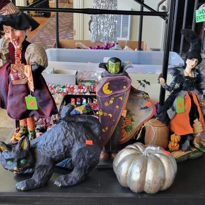 Sale Photo Thumbnail #339: Halloween