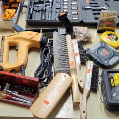Sale Photo Thumbnail #404: Tools