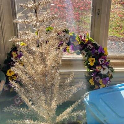 Sale Photo Thumbnail #313: Silver Christmas Tree