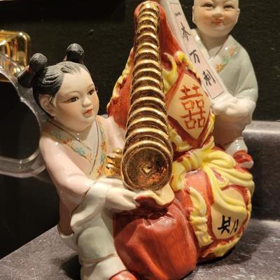 Sale Photo Thumbnail #188: Vintage Oriental Porcelain Figurine