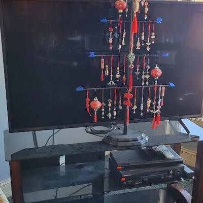 Sale Photo Thumbnail #22: 55" Bravia, Chinese Charm Tree