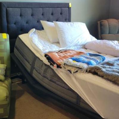 Sale Photo Thumbnail #137: Ease Lift Bed by Sealy/ Astor Park Mattress NEARLY NEW
and Wild Manor Blanket