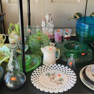 Sale Photo Thumbnail #8: Glassware