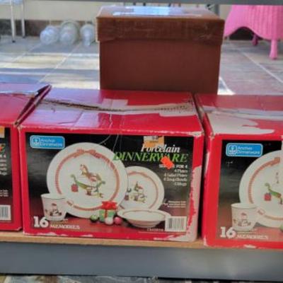 Sale Photo Thumbnail #365: Anchor Christmas Dishes