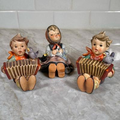 (3pc) Accordion Hummel Figurines | Dimensions: h. 3.75 in (tallest)
