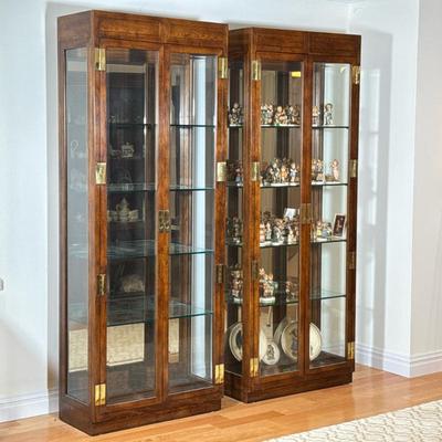 PAIR HENREDON LIGHTED GLASS DISPLAY CABINETS | Dimensions: h. 82 x w. 31.5 x d. 15 in
