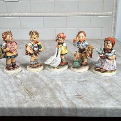(5pc) Hummel Figurines | Dimensions: h. 6 in (tallest)
