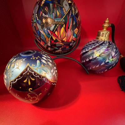 AZ680J Large Mosaic Sphere with Perfume Bottle 