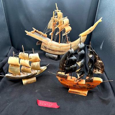 AZ672J Hand Carved Horn Ships 