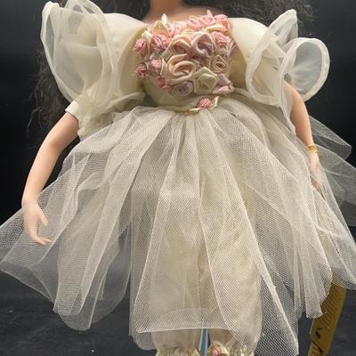 AZ665J Seymour Mann Doll