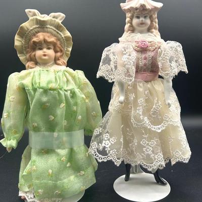 AZ686J Vintage Victorian Style Porcelain Dolls