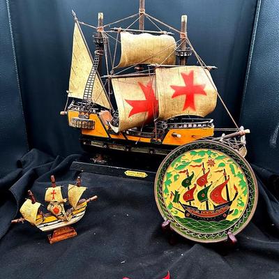 AZ646J Santa Maria & Pinta Wooden Model Ships & More