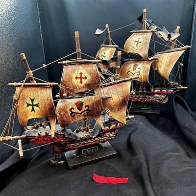 AZ657J Pinta & Nina!!! 