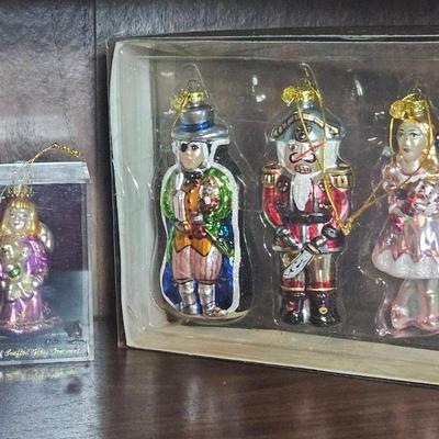 AZ114J Hand Crafted Glass Painted Ornaments Candle