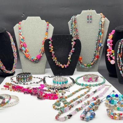 AZ170J Beaded Necklaces and Bracelets #2