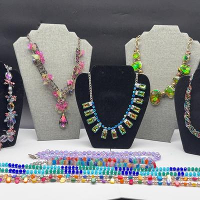 AZ164J Stylist Necklaces 