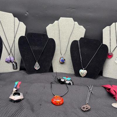 AZ131J Pendants On A Cord