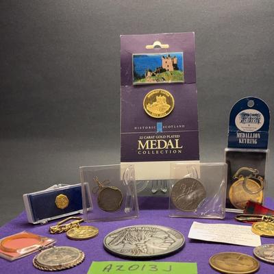 AZ013J 22Carat Gold Plated Medallion , Key Chains And Coins 