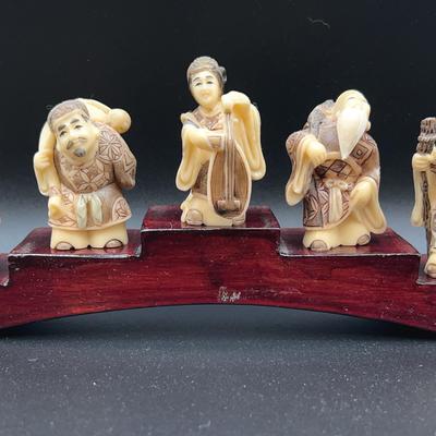 AZ678J Set of Seven Japanese Figures 