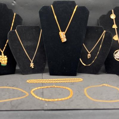 AZ178J Ship Pendants on A Chain /Necklaces