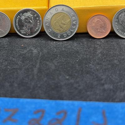 AZ221J Canadian Coins 