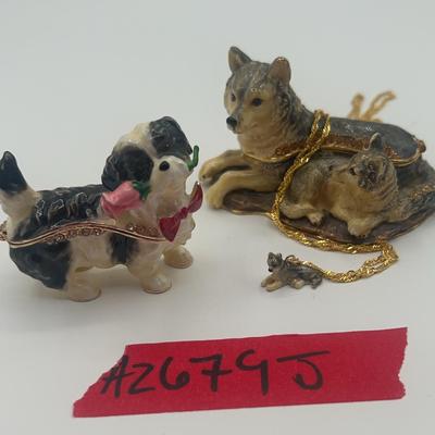 AZ679J Set of Enameled Trinket Boxes with A Surprise!!