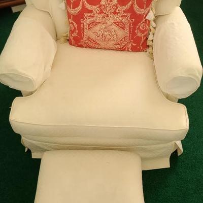 Swivel Rocker With Ottoman 