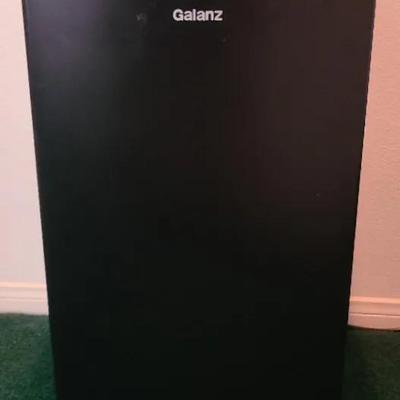 Galanz Mini Fridge