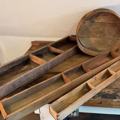 4 primitive Wood Items