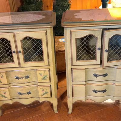 2 matching Nightstands