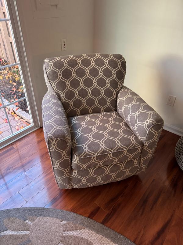 Sale Photo Thumbnail #18