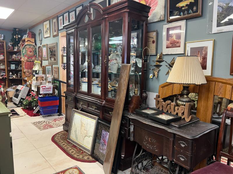 Sale Photo Thumbnail #12