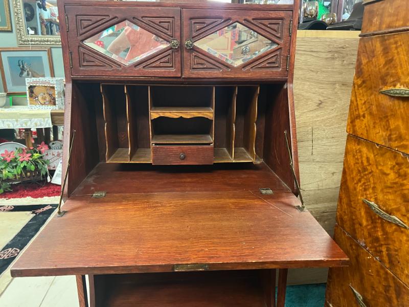 Sale Photo Thumbnail #3