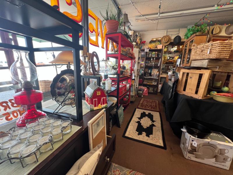 Sale Photo Thumbnail #23