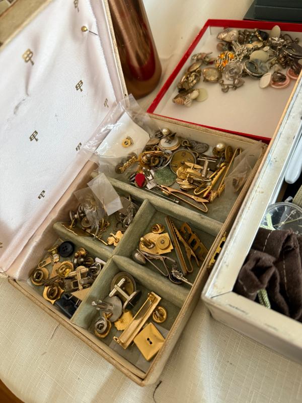 Sale Photo Thumbnail #16