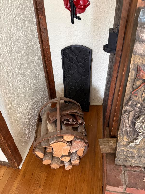 Sale Photo Thumbnail #4