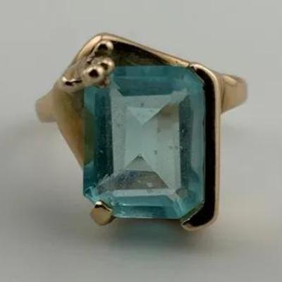 10k Yellow Gold Modernist Ring