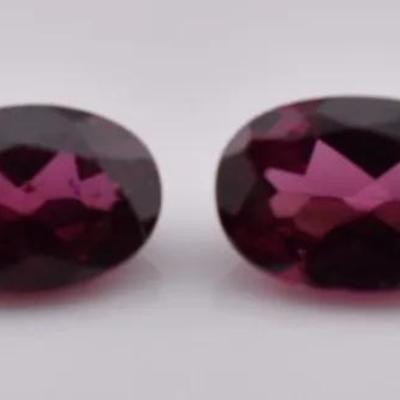 1.2 TCW Natural Unheated Oval Twin Garnets - VVS to IF