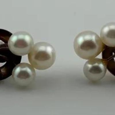 14k Yellow Good Pearl Earrings