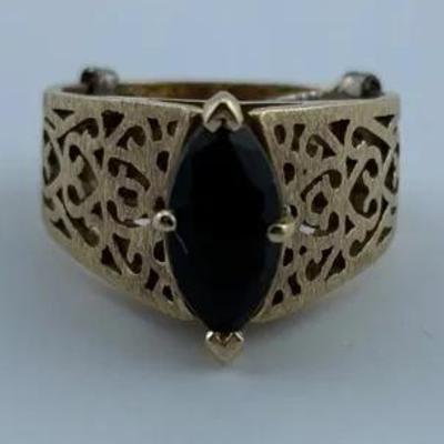 Pierced 14k Yellow Gold Marquis Onyx Ring