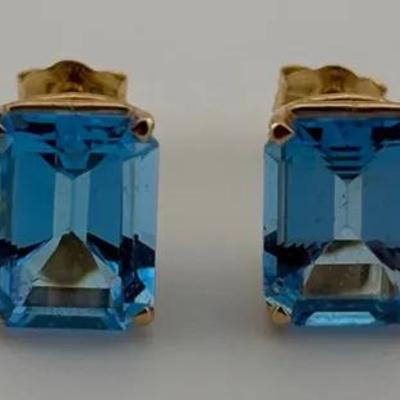 14k Yellow Gold 5.5 TCW Blue Topaz Stud Earrings