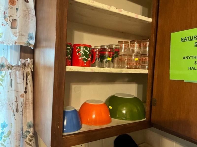 Sale Photo Thumbnail #5: PYREX