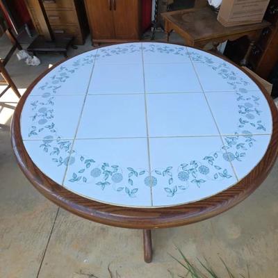 Round Tile Table