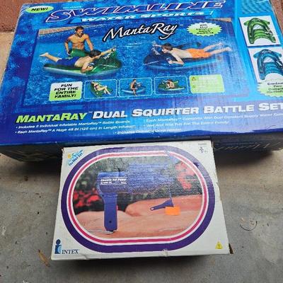 Swimline Manta Ray dual Squirter Battle Set Brand New